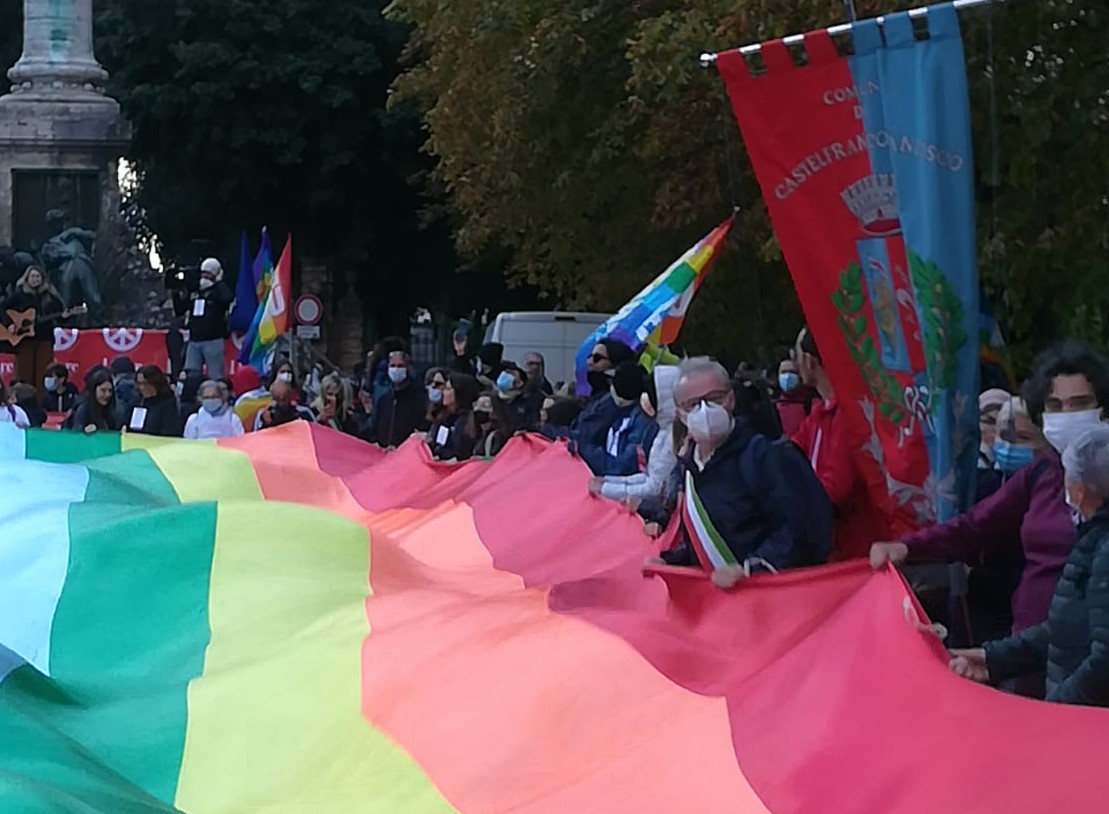 Anche la delegazione di Castelfranco Piandiscò alla Marcia della Pace Perugia Assisi