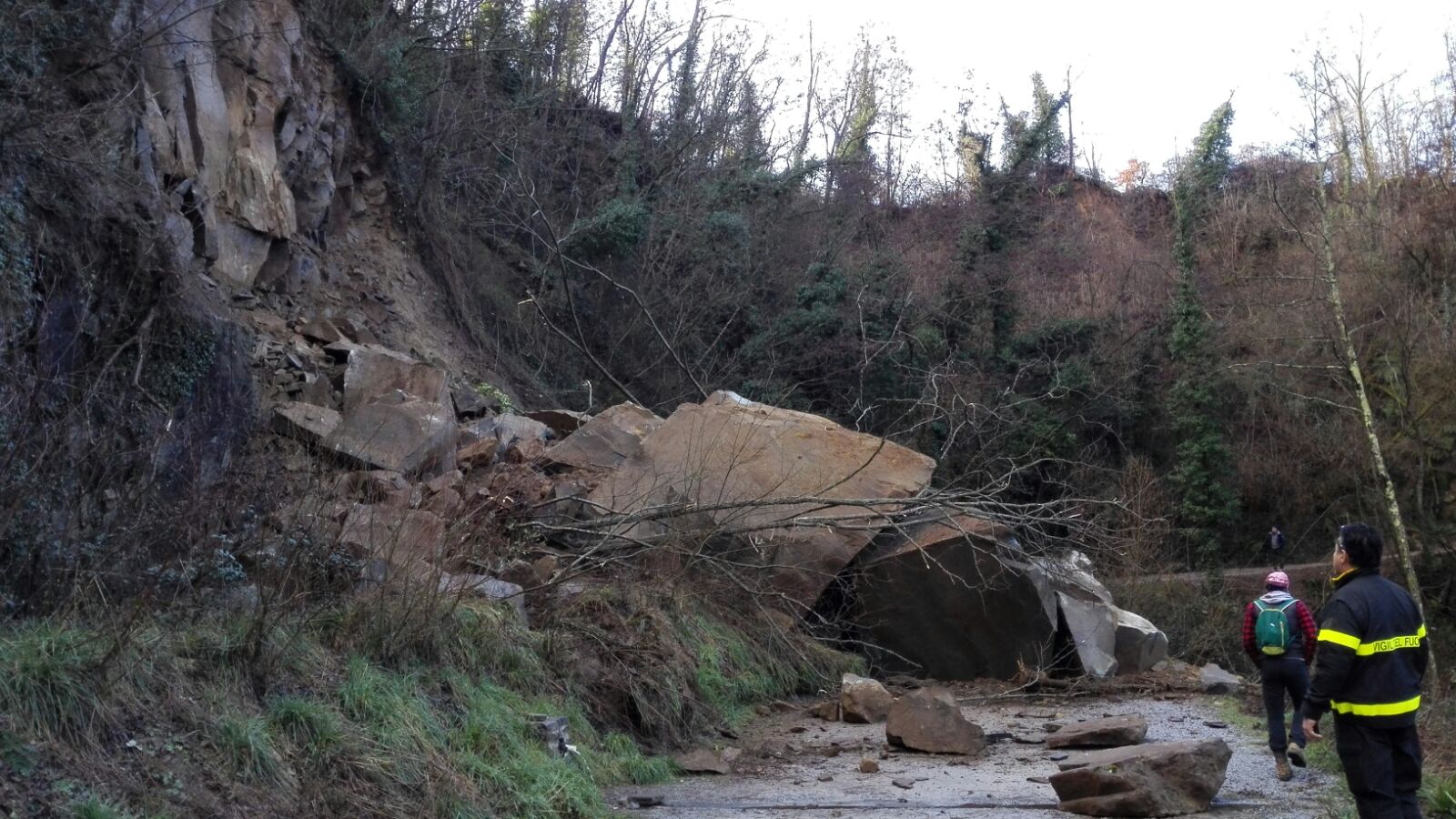 Via di Campiano: protezione area di frana e operazioni di Publiacqua